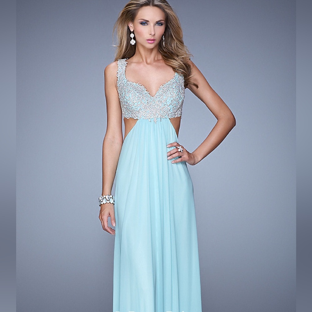 Elegant Lace and Chiffon prom Dress in Light Blue